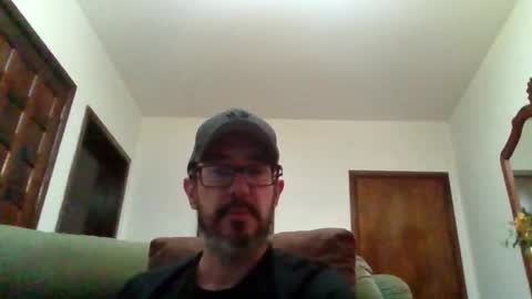 Snapshot of lukz88bigcock chatting on 06/26/26, 01:10 Luke online show from 06/26/26, 01:10