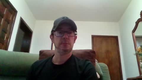 Snapshot of lukz88bigcock chatting on 07/08/26, 11:20 Luke online show from 07/08/26, 11:20