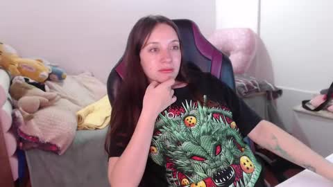 Vicky online show from 12/19/24, 01:28