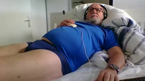 Snapshot of luley58 chatting on 01/27/25, 09:23 luley58 online show from 01/27/25, 09:23