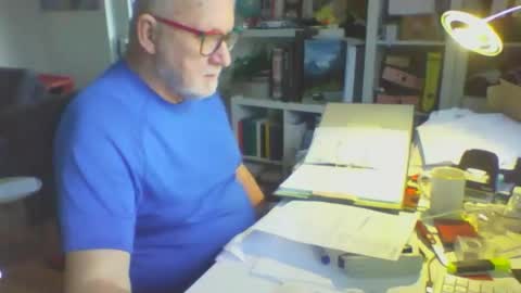 Snapshot of luley58 chatting on 02/17/26, 03:29 luley58 online show from 02/17/26, 03:29