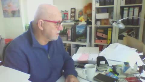 Snapshot of luley58 chatting on 03/04/26, 08:20 luley58 online show from 03/04/26, 08:20