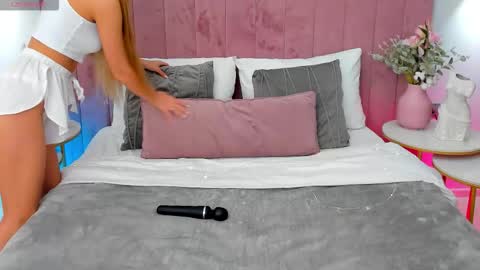 Cherie online show from 10/18/25, 12:17