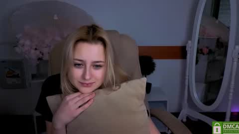 Lily online show from 02/04/26, 09:53