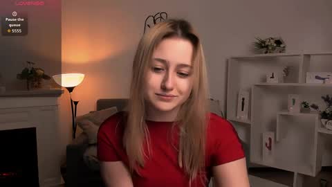 Lily online show from 04/04/26, 08:50