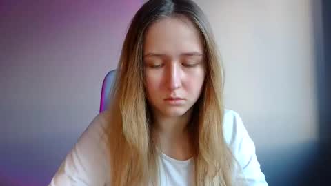 Lulu Baby18 online show from 12/18/25, 07:36