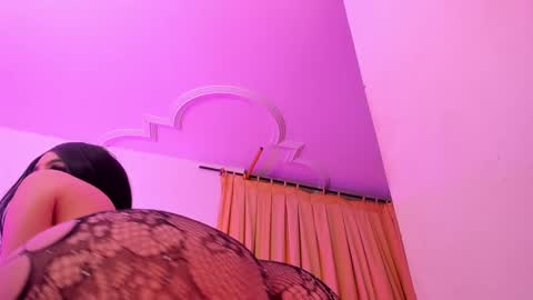 Snapshot of lulu_exotic chatting on 12/19/24, 01:07 BRENDA TATIANA online show from 12/19/24, 01:07