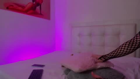 Snapshot of lulu_exotic chatting on 01/22/25, 05:06 BRENDA TATIANA online show from 01/22/25, 05:06