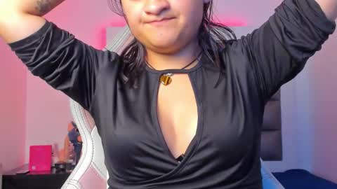 elizabeth online show from 11/12/25, 01:06