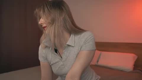 lulu_lovett online show from 03/11/25, 12:28