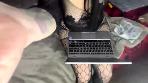 Lulu online show from 02/22/25, 10:29