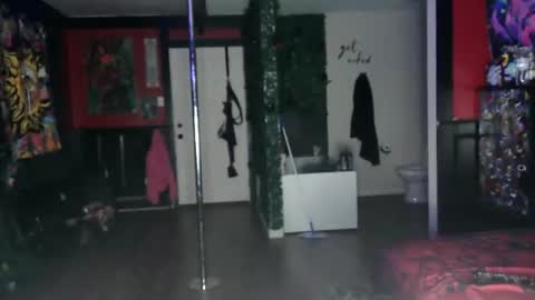 Lulu online show from 09/23/25, 08:39