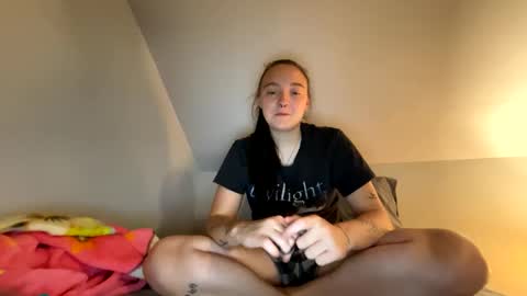 lulubaby03 online show from 09/18/25, 04:58