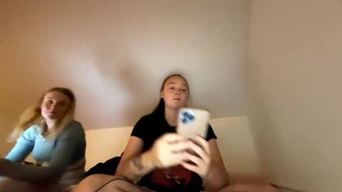 lulubaby03 online show from 11/09/25, 02:54