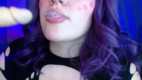 Snapshot of lulugh_ chatting on 10/07/25, 07:33 lulu online show from 10/07/25, 07:33