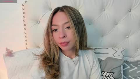 luluuberry online show from 03/11/26, 08:59