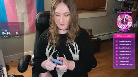 Lulu online show from 10/12/25, 03:27