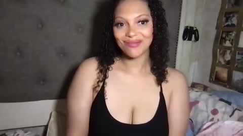 LuLu Valenttine Hot Sexy HawaiianCape Verde online show from 03/12/26, 12:44