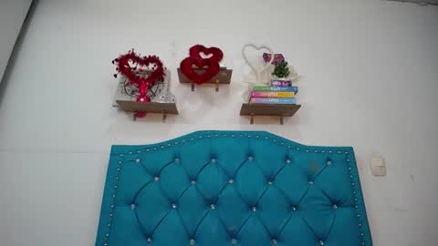 Snapshot of luly_blue chatting on 01/31/25, 05:19 Luly online show from 01/31/25, 05:19