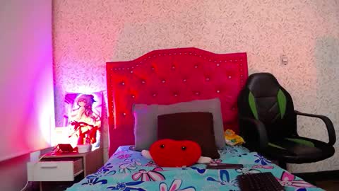 Snapshot of luly_blue chatting on 10/22/25, 06:13 Luly online show from 10/22/25, 06:13