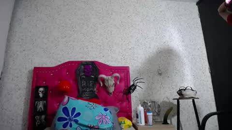 Snapshot of luly_blue chatting on 10/29/25, 01:52 Luly online show from 10/29/25, 01:52