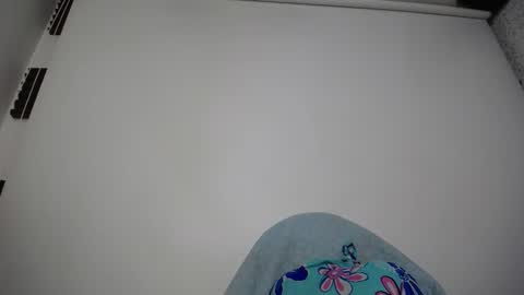 Snapshot of luly_blue chatting on 11/30/25, 05:22 Luly online show from 11/30/25, 05:22