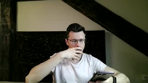 Andrew independent model 2000-0000 CET daily online show from 04/15/26, 06:37