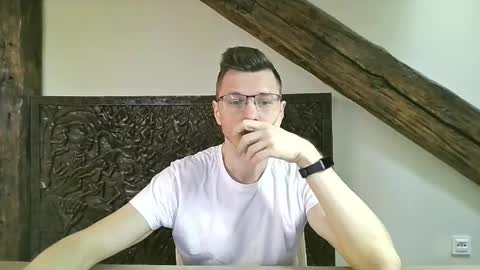 Andrew independent model 2000-0000 CET daily online show from 05/12/26, 09:28