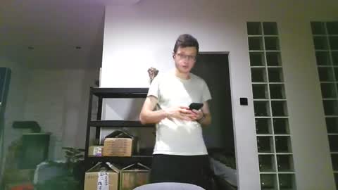 Andrew independent model 2000-0000 CET daily online show from 07/12/26, 09:39