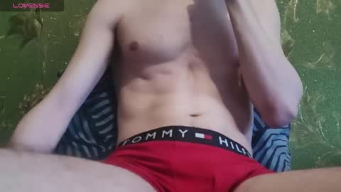 Snapshot of lumberxxxx chatting on 12/18/25, 12:44 lumberxxxx online show from 12/18/25, 12:44