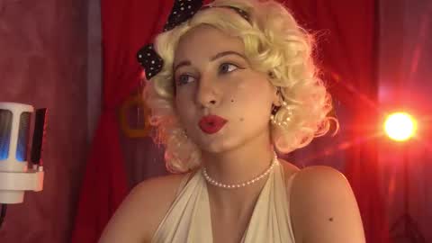 Snapshot of lumenova chatting on 09/26/25, 11:42 Amelia online show from 09/26/25, 11:42