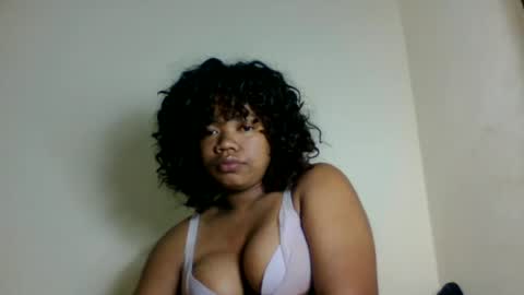 lumira_belle online show from 06/30/26, 12:28