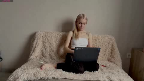 Snapshot of lumpyamsonia chatting on 11/27/25, 07:21 lumpyamsonia online show from 11/27/25, 07:21