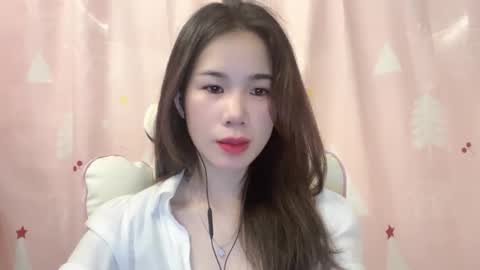 Luna online show from 05/03/26, 02:17