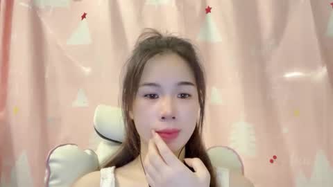 Luna online show from 05/19/26, 02:07