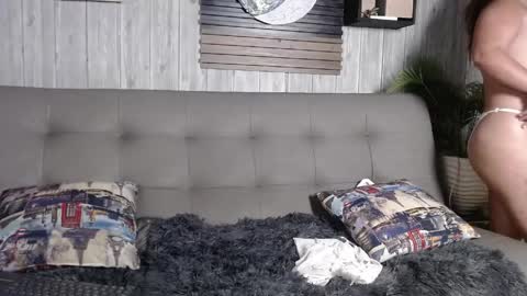 Snapshot of luna__cortez chatting on 04/15/26, 07:58 Luna online show from 04/15/26, 07:58