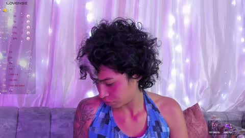 Snapshot of luna__cute chatting on 01/27/25, 01:26 Luna online show from 01/27/25, 01:26