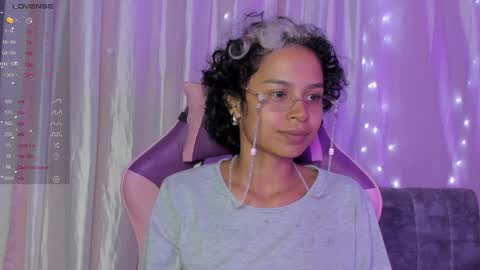 Luna online show from 02/09/25, 02:17