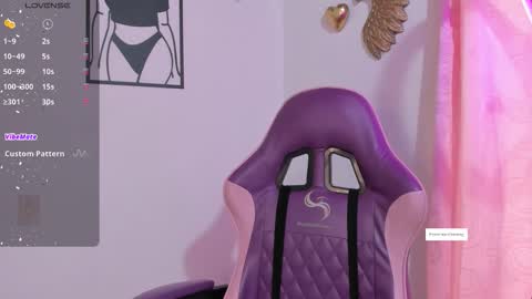 Snapshot of luna__cute chatting on 11/23/25, 05:02 Luna online show from 11/23/25, 05:02