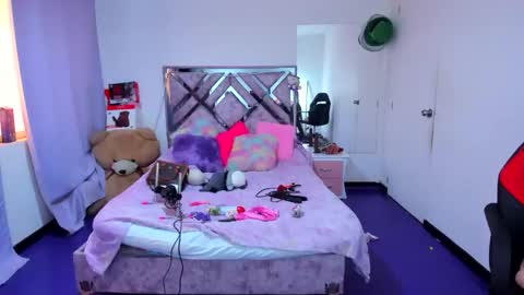 luna_analya online show from 04/07/26, 02:06