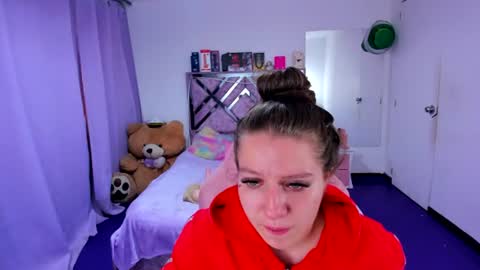 luna_analya online show from 06/15/26, 06:10