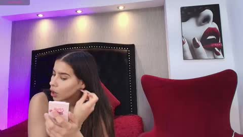 Luna And Titan  online show from 12/19/25, 01:07