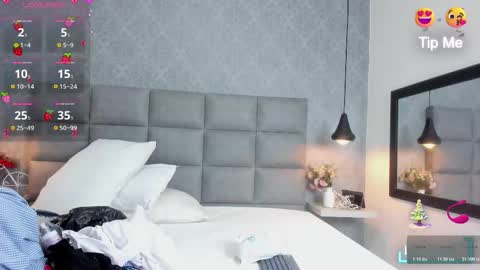 Luna online show from 12/21/25, 10:44