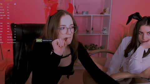 luna_berryy online show from 02/06/25, 02:33