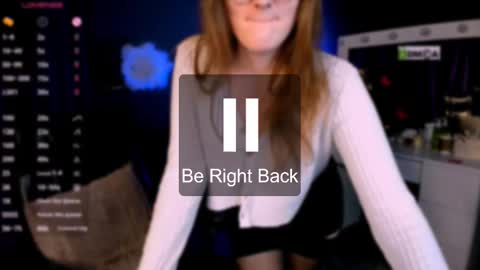 luna_berryy online show from 02/19/25, 12:35