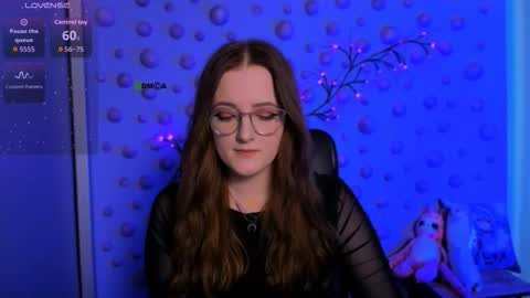 luna_berryy online show from 01/07/26, 08:22