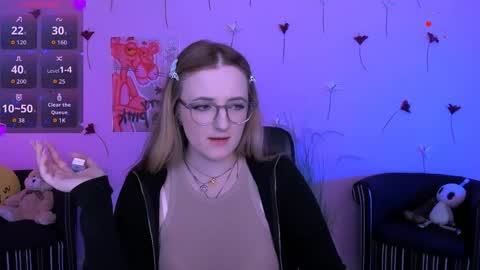 luna_berryy online show from 05/02/26, 08:14