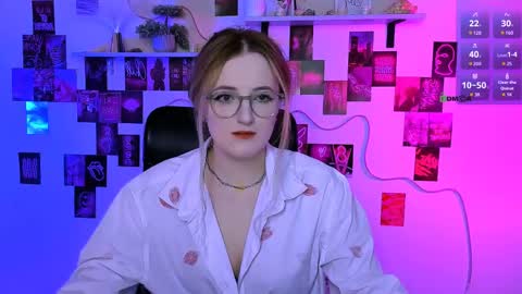 luna_berryy online show from 06/03/26, 07:08