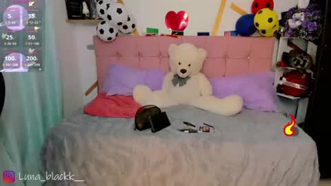 Snapshot of luna_blackk_ chatting on 07/14/26, 07:30 Luna online show from 07/14/26, 07:30