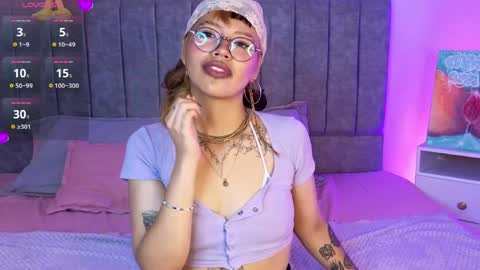 Snapshot of luna_blooms chatting on 03/30/26, 01:56 luna_blooms online show from 03/30/26, 01:56